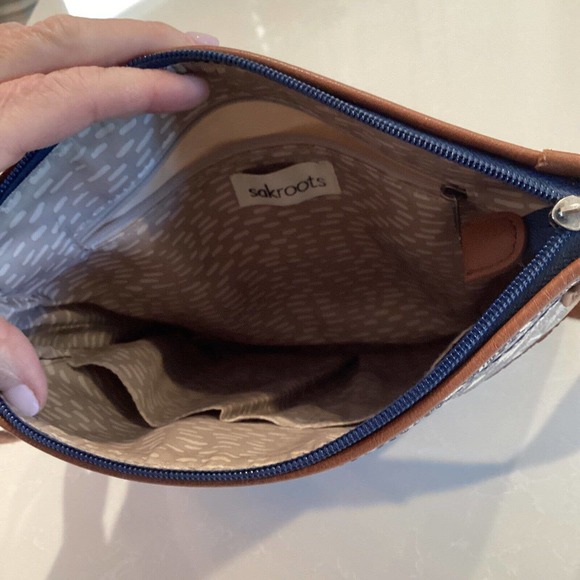 Sakroots Navy Blue Spirit Desert Floral Crossbody Adjustable Strap Granny core - Picture 6 of 10